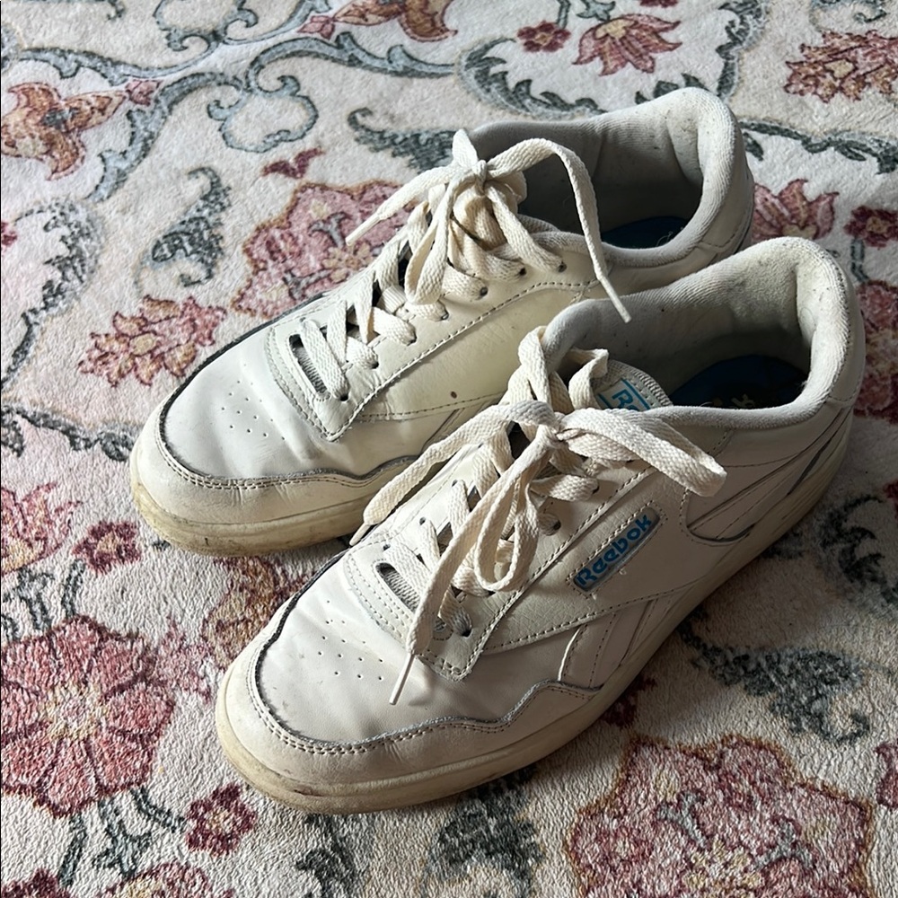 Reebok Sneakers
